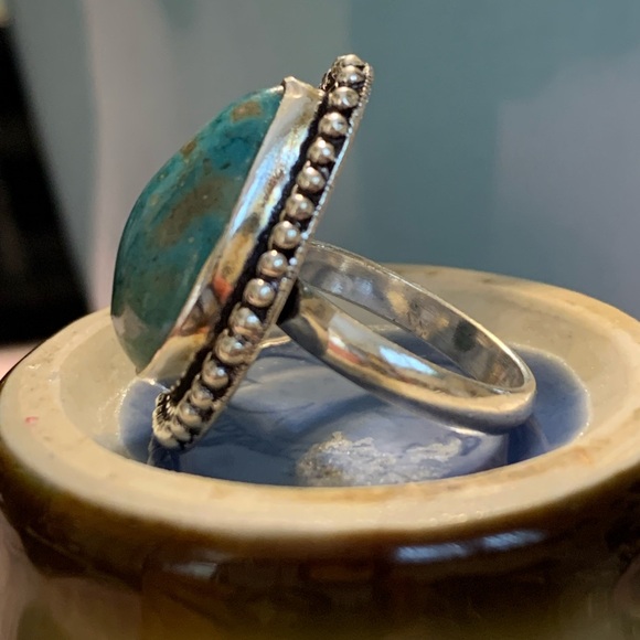 Genuine Howlite silver ring. Size 4 - Picture 8 of 9
